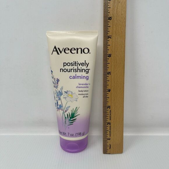 Aveeno Positively Nourishing Calming Body Lotion Lavender Chamomile 7 oz - Picture 4 of 4